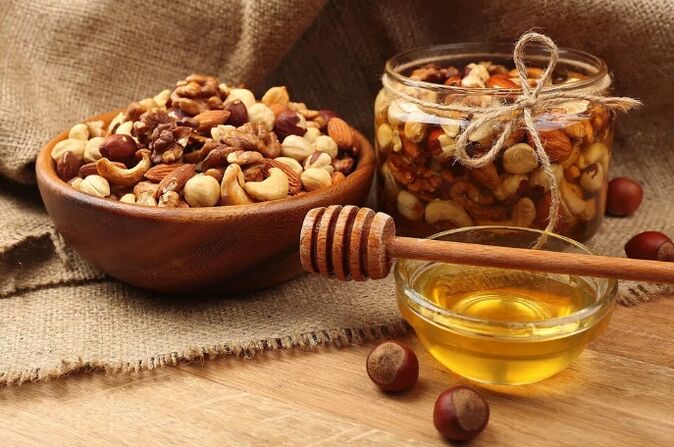 Miel avec des noix